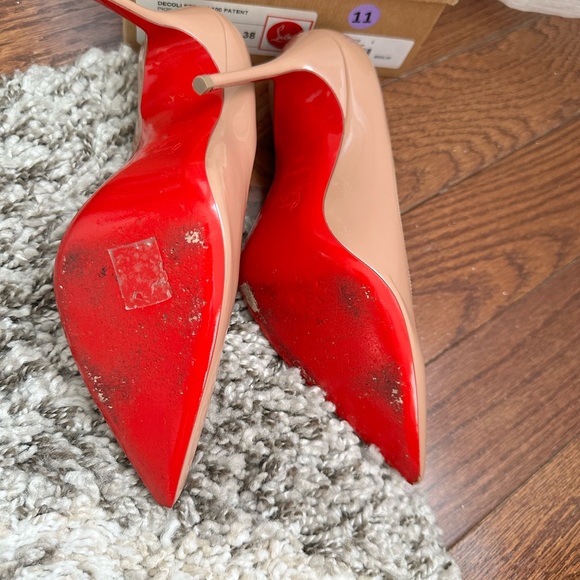 Christian Louboutin  décolleté shoes - Picture 3 of 3